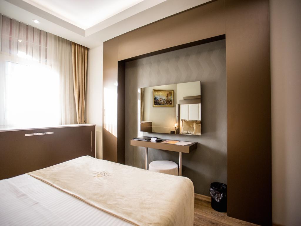 บอนเน ซานเต โฮเต็ล Hotel อิสตันบูล ภายนอก รูปภาพ