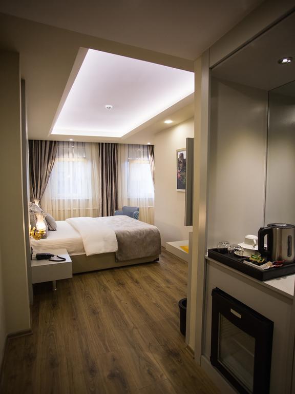บอนเน ซานเต โฮเต็ล Hotel อิสตันบูล ภายนอก รูปภาพ